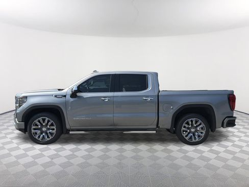 Used 2023 GMC Sierra 1500 Denali w/ Denali Reserve Package AWD/4WD image 2