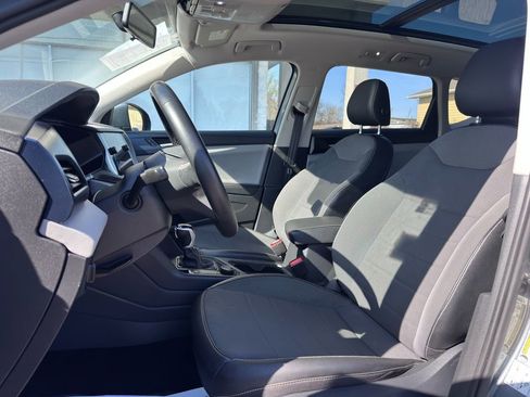 Used 2022 Volkswagen Taos SE AWD/4WD image 14
