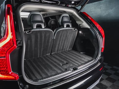 Used 2020 Volvo XC90 T6 Momentum w/ Protection Package Premier image 43