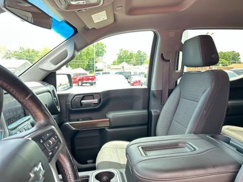 Used 2019 Chevrolet Silverado 1500 LT Trail Boss AWD/4WD image 28