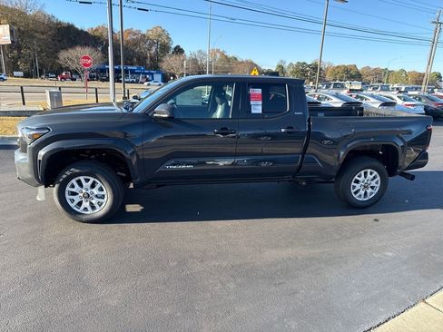 New 2025 Toyota Tacoma SR5 image 2