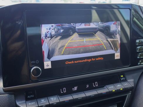 Used 2025 Toyota Camry LE w/ Convenience Package FWD image 4