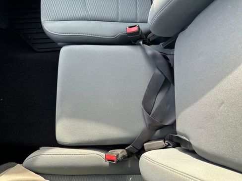 Used 2018 RAM 1500 ST image 20