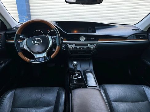 Used 2013 Lexus ES 300h w/ Luxury Pkg FWD image 20