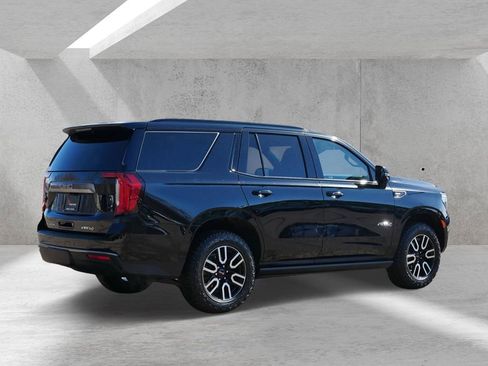 Used 2023 GMC Yukon AT4 w/ AT4 Premium Package AWD/4WD image 3