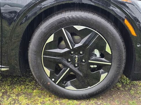 New 2025 Kia EV6 Wind AWD/4WD image 9