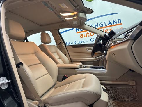 Used 2014 Mercedes-Benz E 350 4MATIC Sedan image 23