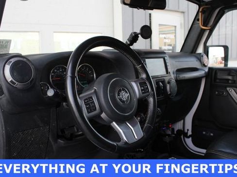 Used 2016 Jeep Wrangler Unlimited Sport image 2