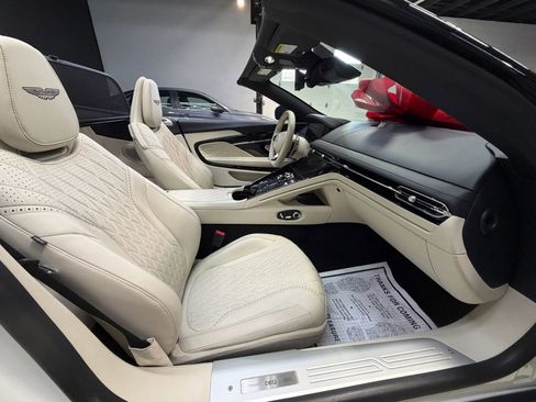 Used 2024 Aston Martin DB12 Convertible RWD image 53