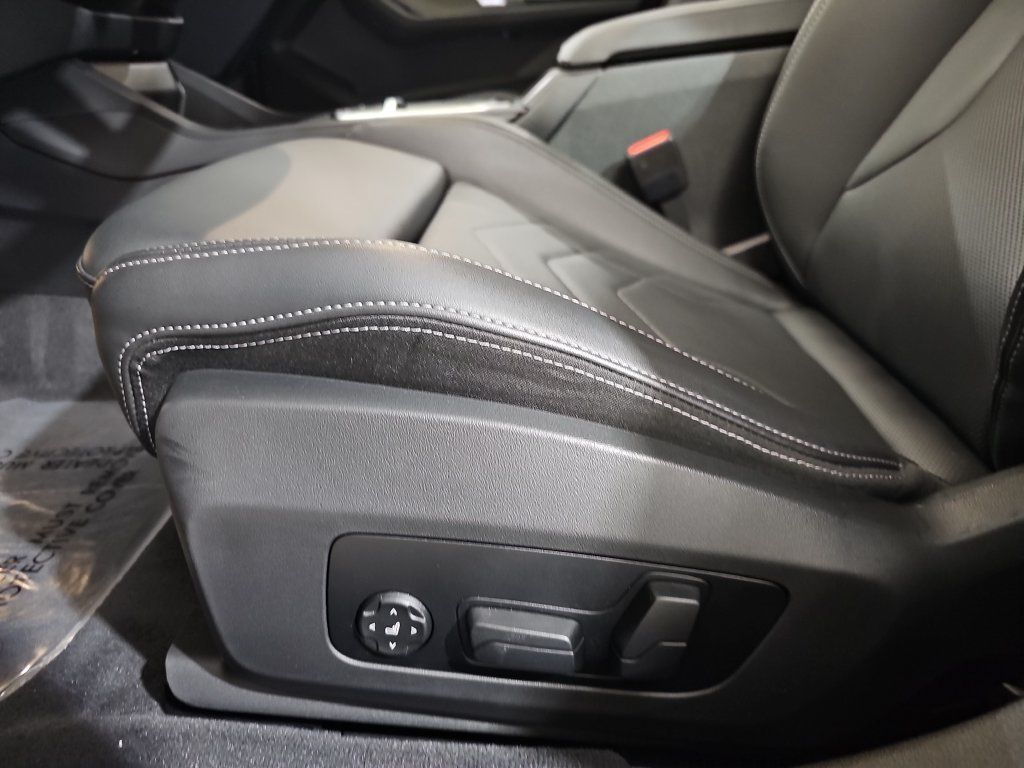 Used 2025 BMW M235i xDrive w/ Premium Package AWD/4WD image 30