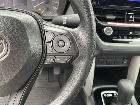 Certified 2025 Toyota Corolla Cross AWD Hybrid image 20