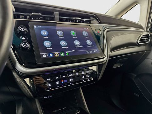 Used 2023 Chevrolet Bolt LT w/ Infotainment Package FWD image 17