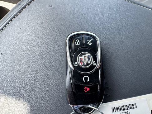 Used 2024 Buick Enclave Premium AWD/4WD image 34