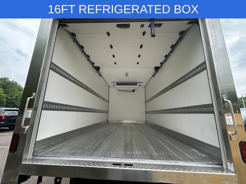 New 2026 Ford F550 2WD Regular Cab Super Duty image 5