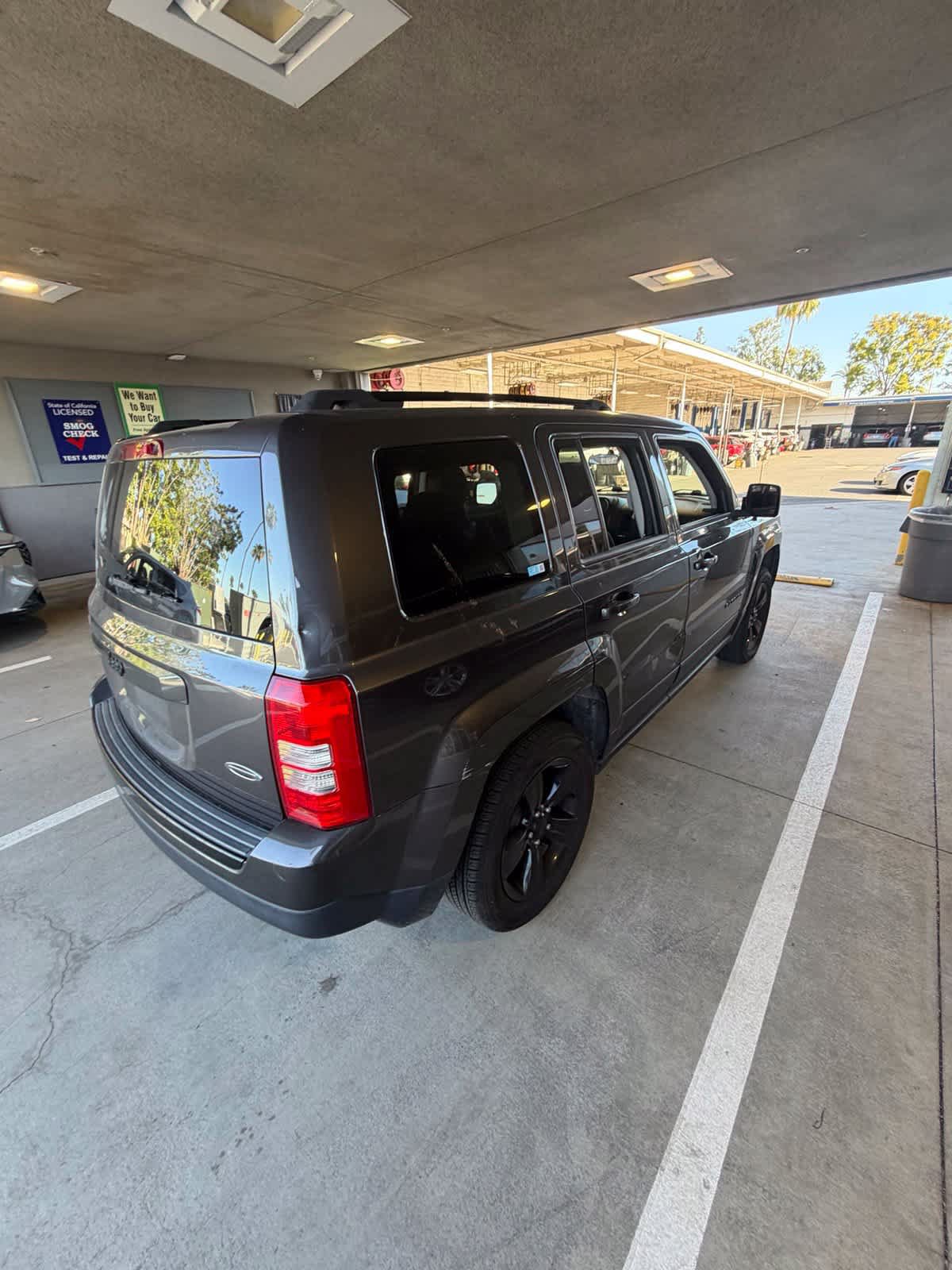 Used 2015 Jeep Patriot Sport w/ Power Value Group FWD image 6