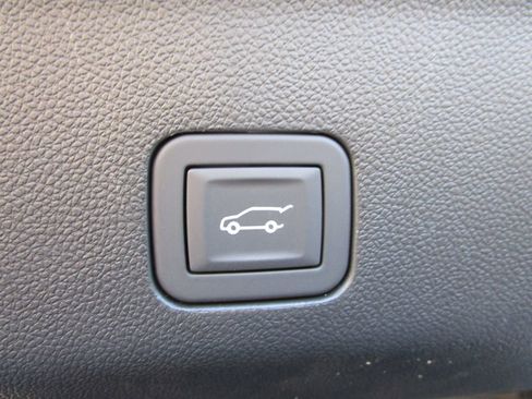 New 2026 GMC Yukon XL Elevation w/ Elevation Premium Package image 17