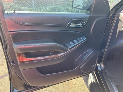 Used 2018 Chevrolet Suburban LT AWD/4WD image 9
