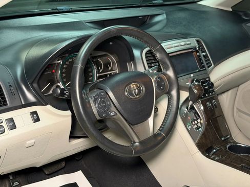 Used 2014 Toyota Venza XLE image 51