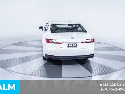 Used 2025 Toyota Camry LE image 8