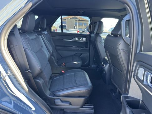 New 2026 Ford Explorer ST w/ Sun And Sound Package image 17