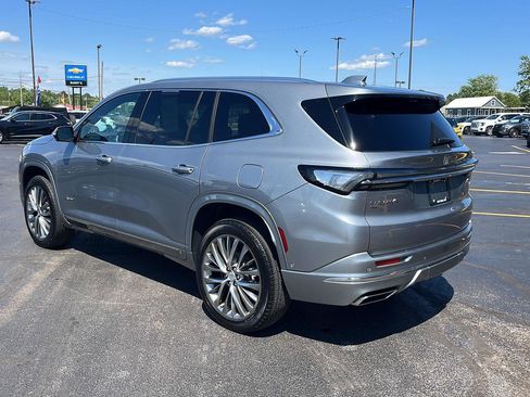 Used 2025 Buick Enclave Avenir w/ Super Cruise Package AWD/4WD image 3