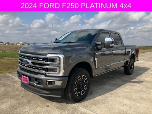 Used 2024 Ford F250 Platinum w/ FX4 Off-Road Package image 3