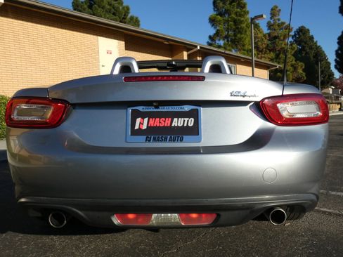 Used 2017 FIAT 124 Spider Lusso image 10