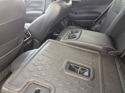 Used 2021 Subaru Outback Limited image 14