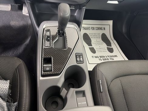 Used 2024 Subaru Crosstrek 2.0i Premium image 24