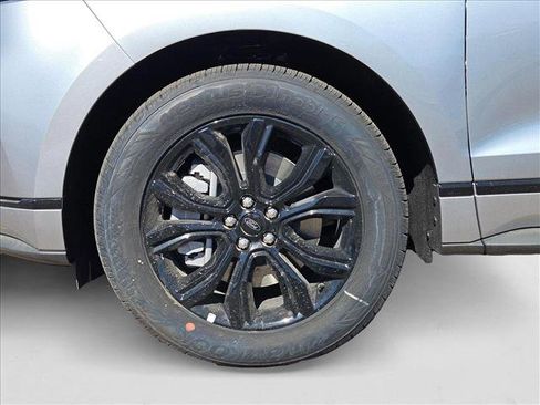 New 2024 Ford Edge SE w/ Black Appearance Package image 11
