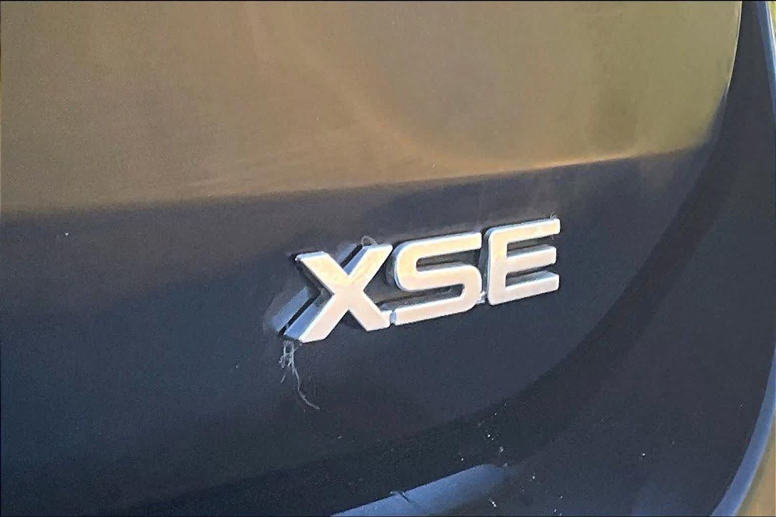 Used 2024 Toyota Highlander XSE FWD image 10