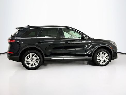 Used 2023 Lincoln Corsair AWD image 10