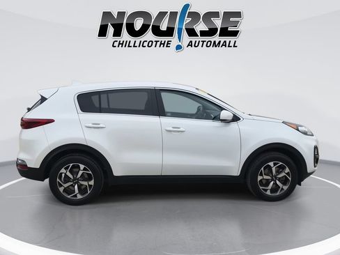 Used 2022 Kia Sportage LX AWD/4WD image 9