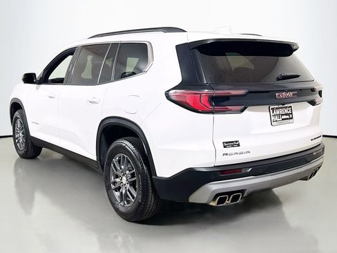 Certified 2025 GMC Acadia Elevation FWD image 6