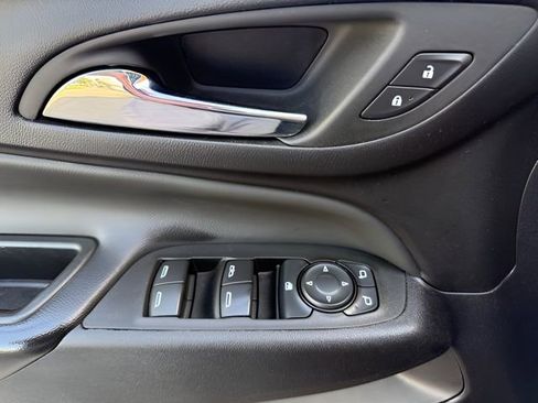 Used 2024 Chevrolet Equinox LT w/ LPO, Floor Liner Package AWD/4WD image 11