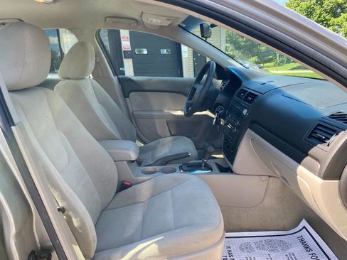 Used 2009 Ford Fusion SE FWD image 27