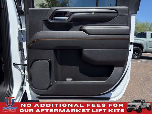 Used 2024 GMC Sierra 2500 AT4 w/ Technology Package AWD/4WD image 27