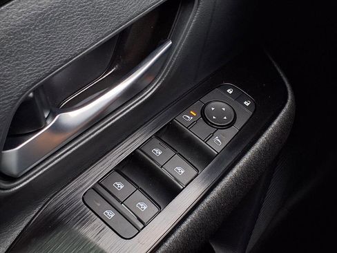 New 2026 Nissan Kicks SV image 20