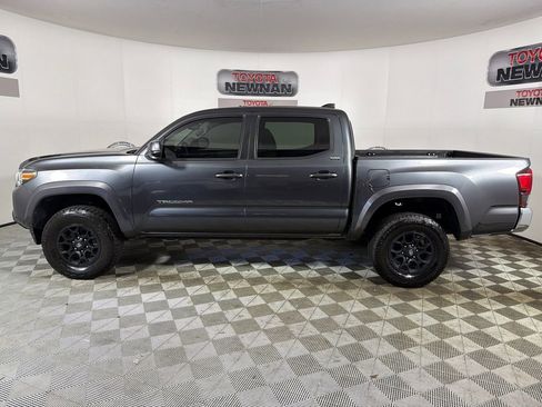 Used 2021 Toyota Tacoma SR5 RWD image 6