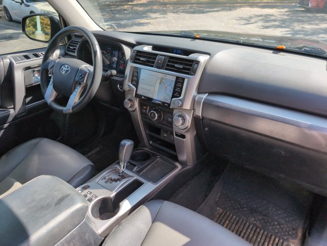 Used 2020 Toyota 4Runner SR5 Premium w/ Moonroof Package RWD image 27