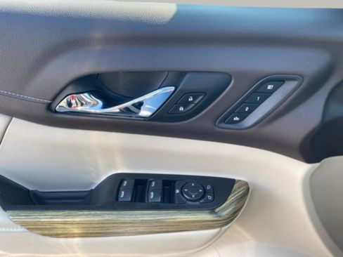 Used 2019 GMC Acadia Denali w/ Technology Package image 13