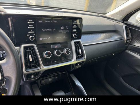 Used 2022 Kia Sorento LX image 29