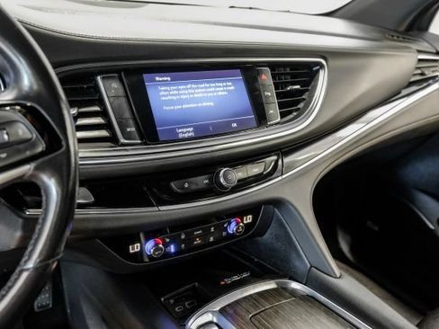 Used 2022 Buick Enclave Avenir w/ Trailering Package, 5000 lbs. FWD image 30