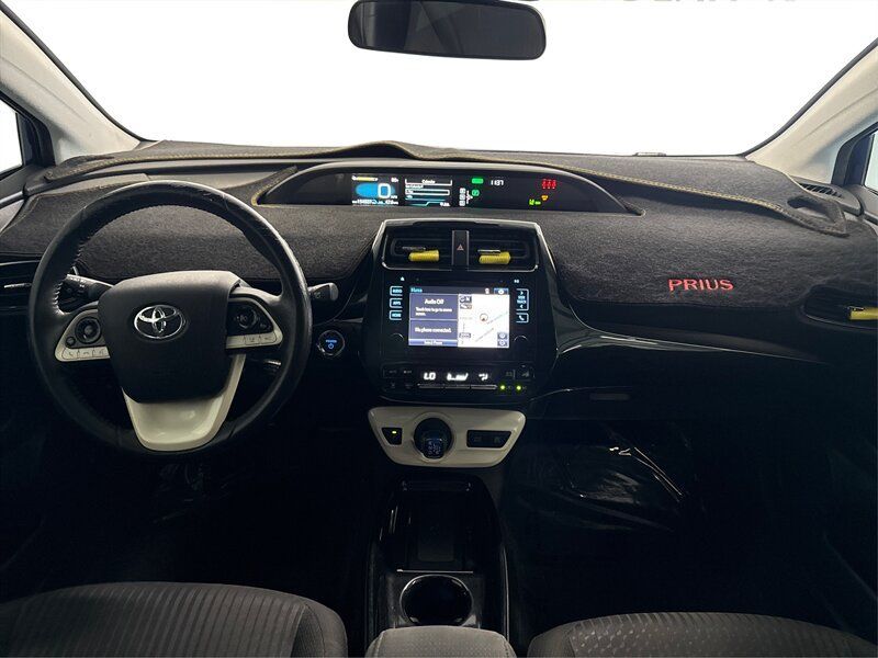 Used 2018 Toyota Prius Three FWD image 18