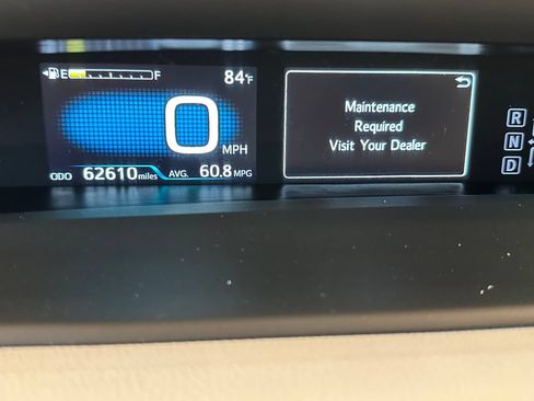 Used 2019 Toyota Prius LE FWD image 10