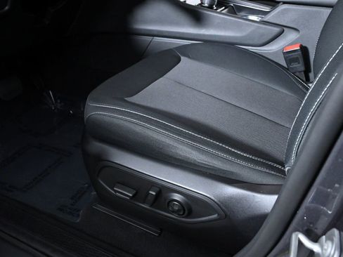 Used 2024 Jeep Grand Cherokee L Laredo image 24