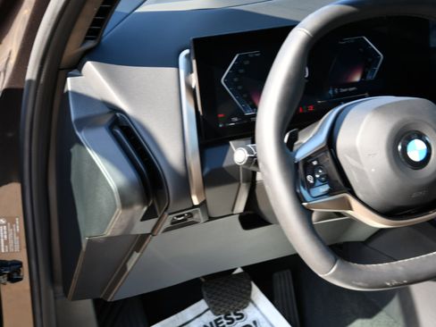 Used 2025 BMW X3 xDrive30i image 8