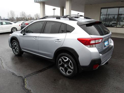 Used 2018 Subaru Crosstrek 2.0i Limited image 3