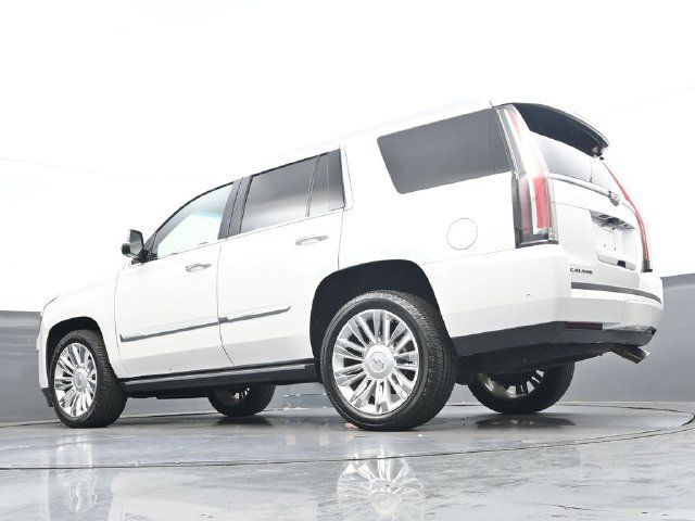 Used 2017 Cadillac Escalade Platinum AWD/4WD image 34