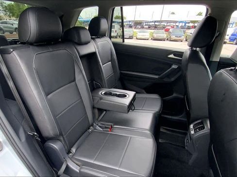 Used 2019 Volkswagen Tiguan SE image 20